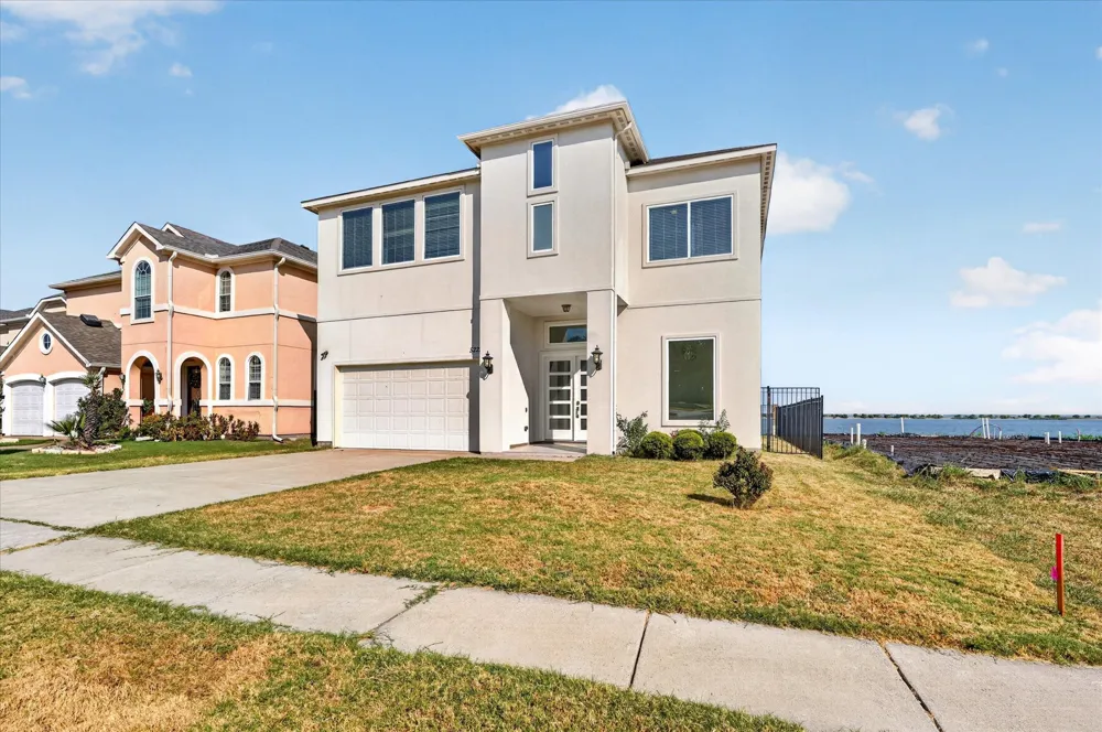 5222 Lake Terrace Court Garland, TX 75043