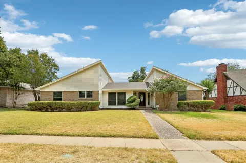 2840 Meadowbrook Drive