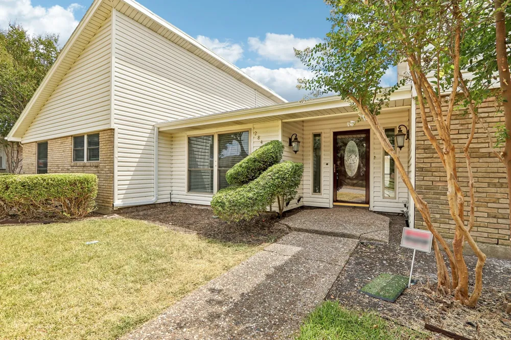 2840 Meadowbrook Drive Plano, TX 75075