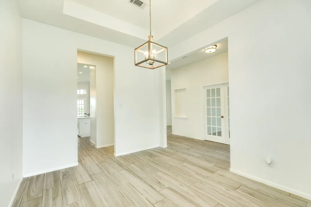 2040 Twin Lakes Boulevard West Columbia, TX 77486