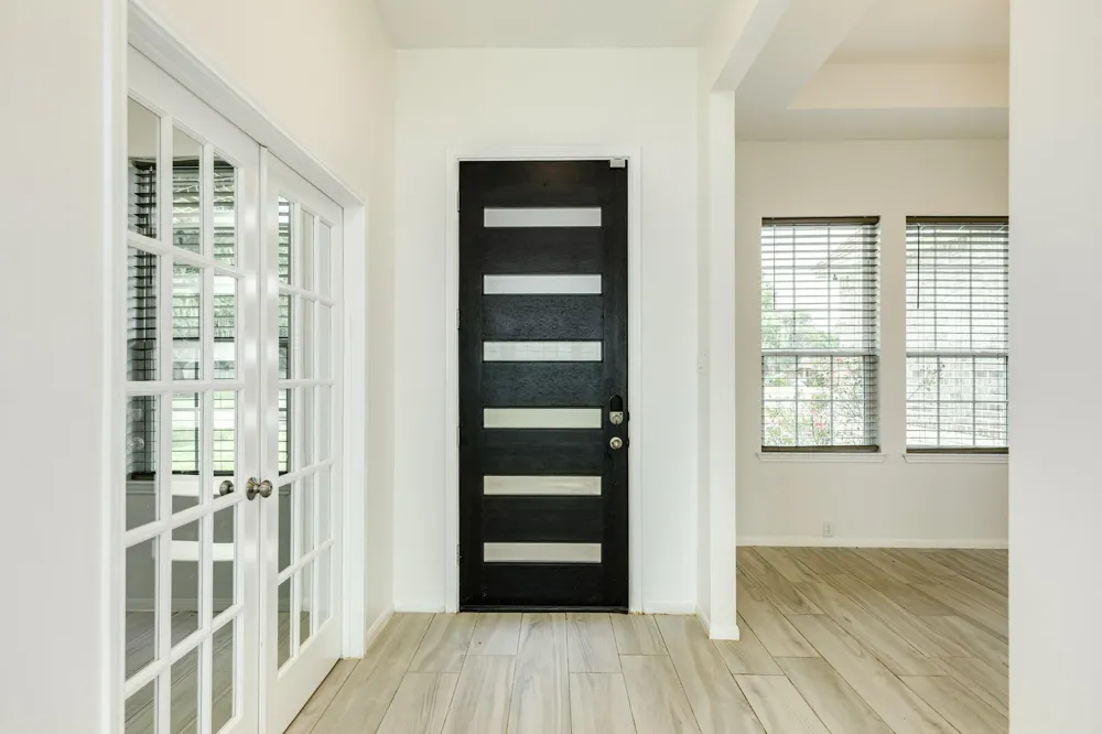 2040 Twin Lakes Boulevard West Columbia, TX 77486