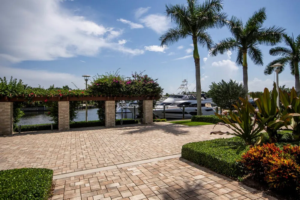 2700 Donald Ross Road #306 Palm Beach Gardens, FL 33410