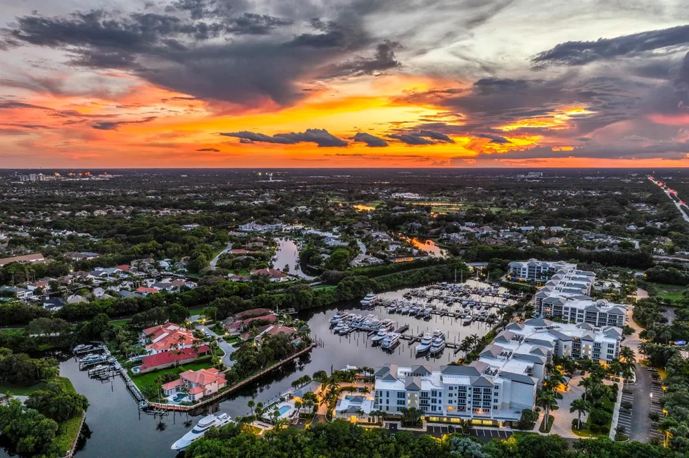 2700 Donald Ross Road #306 Palm Beach Gardens, FL 33410