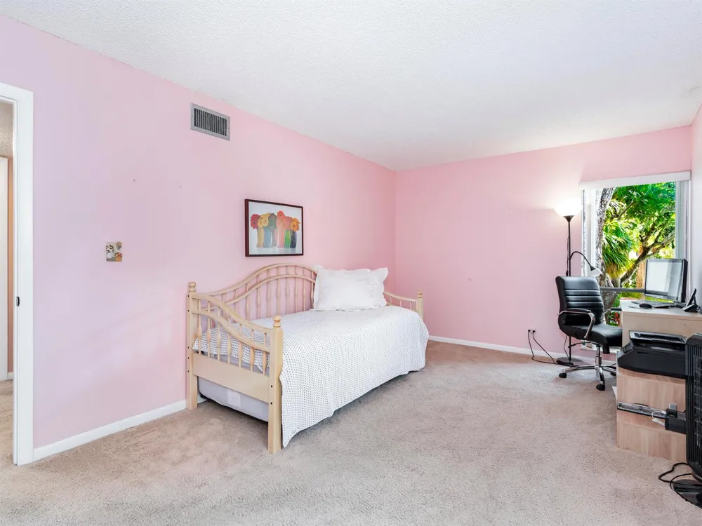 6424 Pumpkin Seed Circle Boca Raton, FL 33433