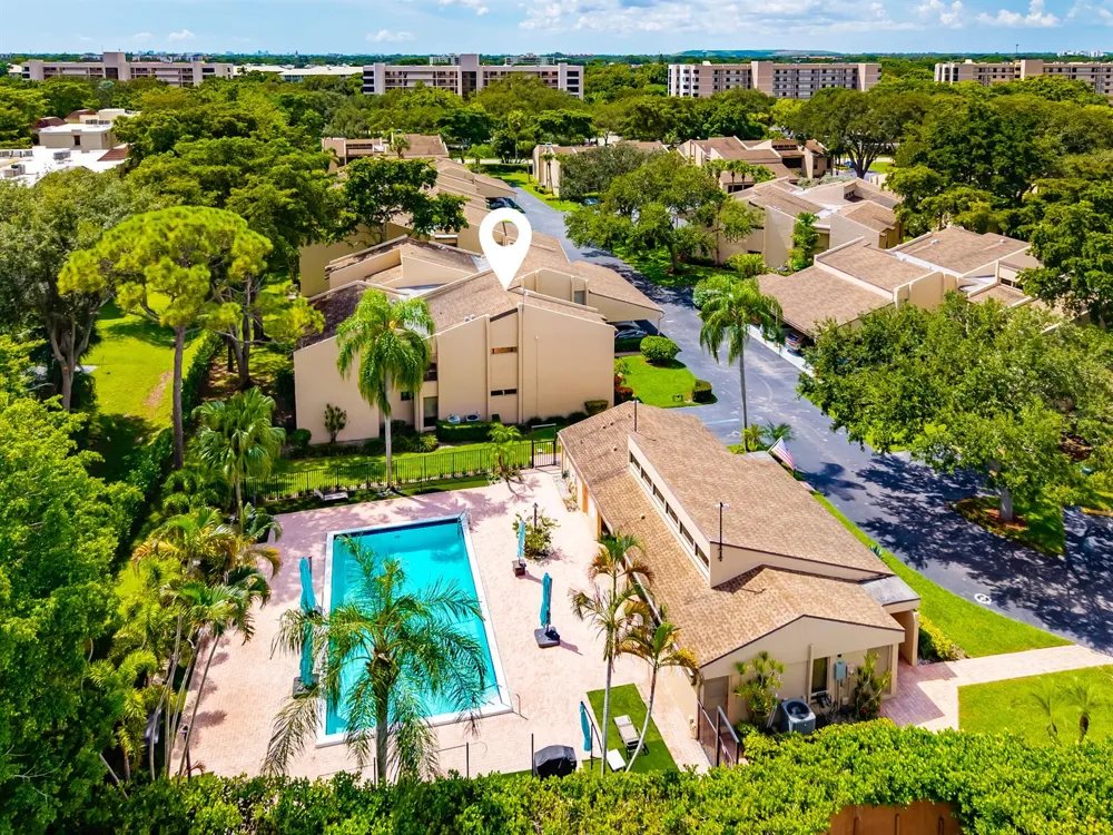 6424 Pumpkin Seed Circle Boca Raton, FL 33433
