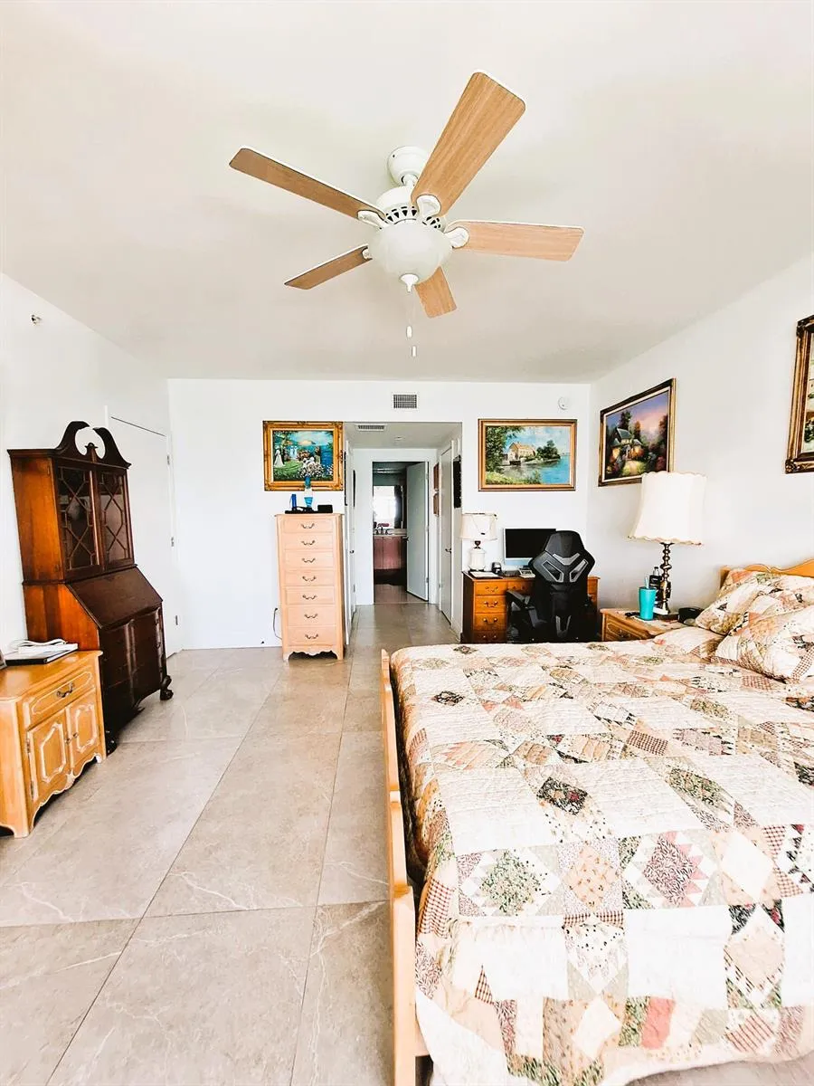 2650 Lake Shore Drive #1705 Riviera Beach, FL 33404