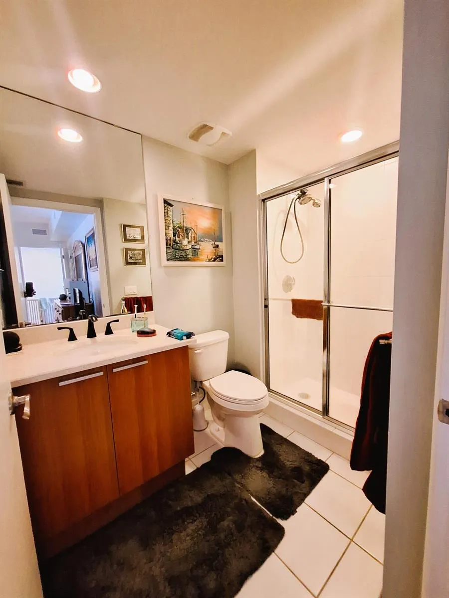 2650 Lake Shore Drive #1705 Riviera Beach, FL 33404