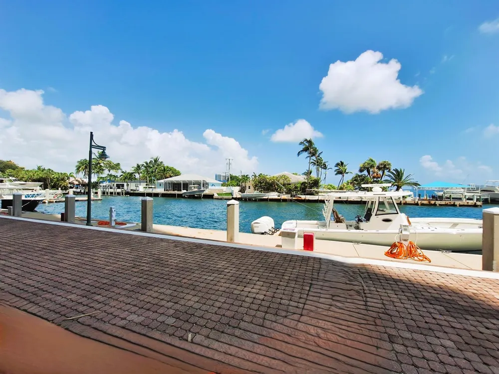 2650 Lake Shore Drive #1705 Riviera Beach, FL 33404