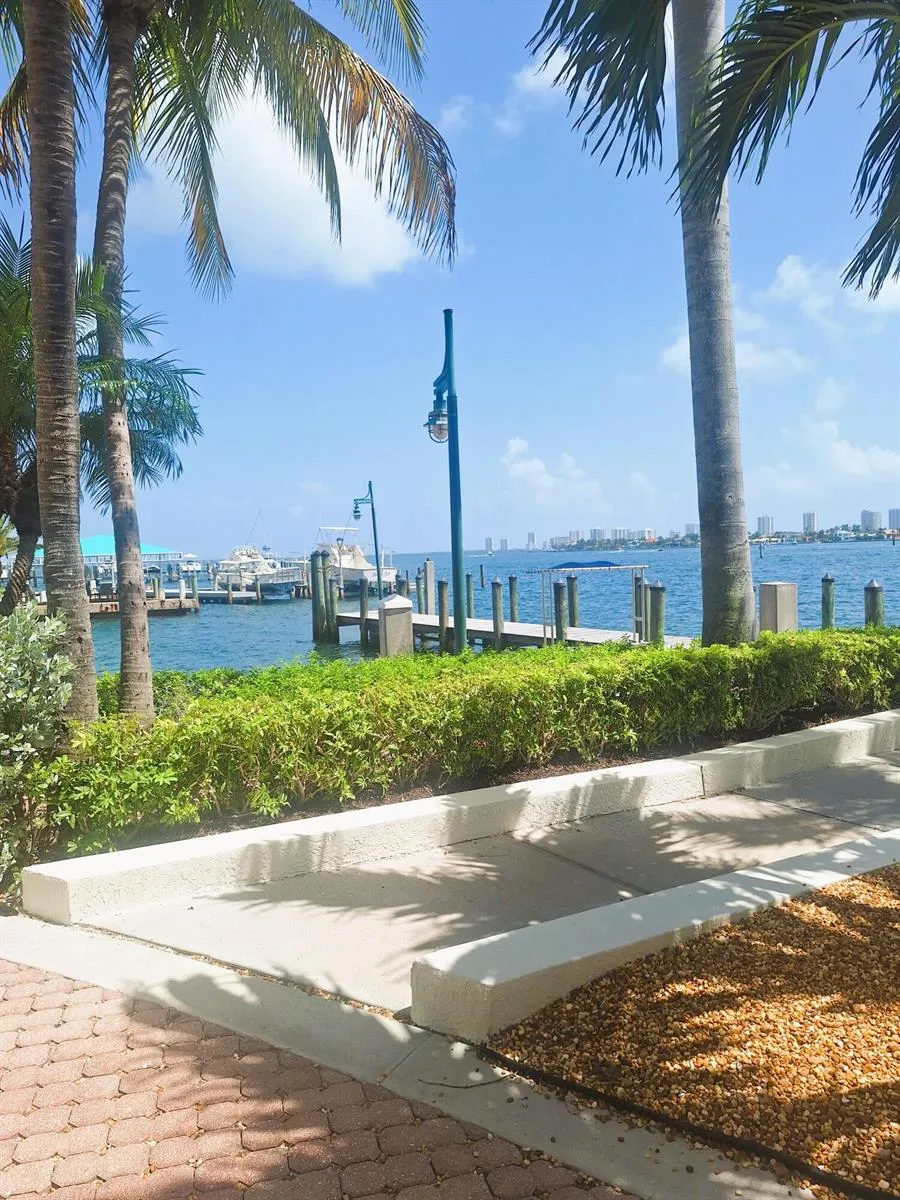 2650 Lake Shore Drive #1705 Riviera Beach, FL 33404