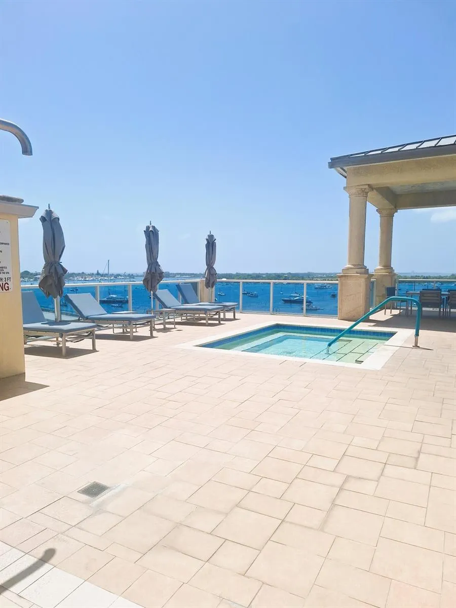 2650 Lake Shore Drive #1705 Riviera Beach, FL 33404