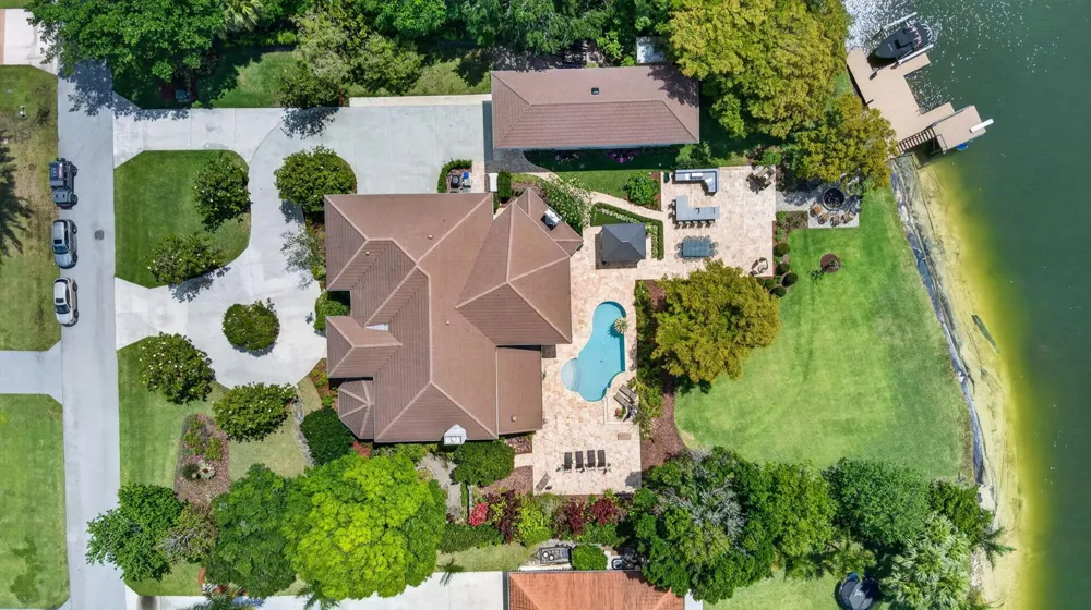 8704 WENDY LANE E West Palm Beach, FL 33411