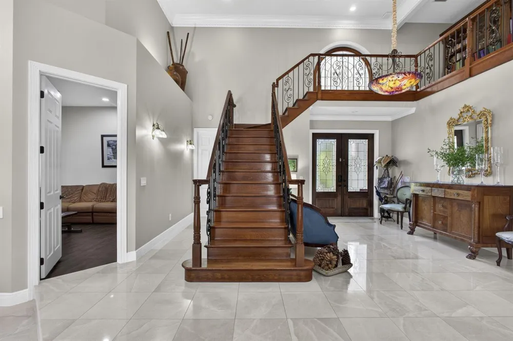 8704 WENDY LANE E West Palm Beach, FL 33411