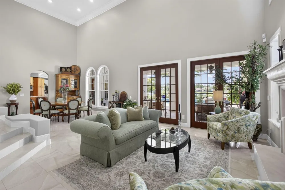 8704 WENDY LANE E West Palm Beach, FL 33411