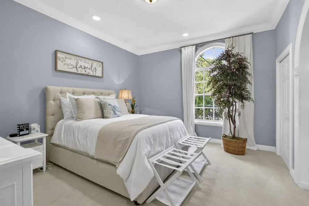 8704 WENDY LANE E West Palm Beach, FL 33411