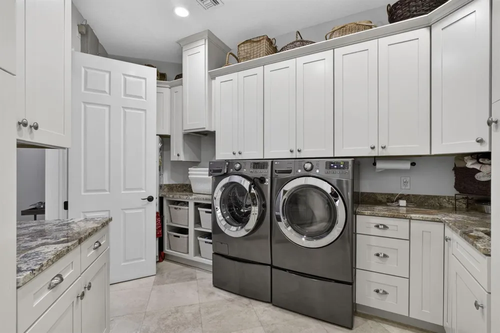 8704 WENDY LANE E West Palm Beach, FL 33411