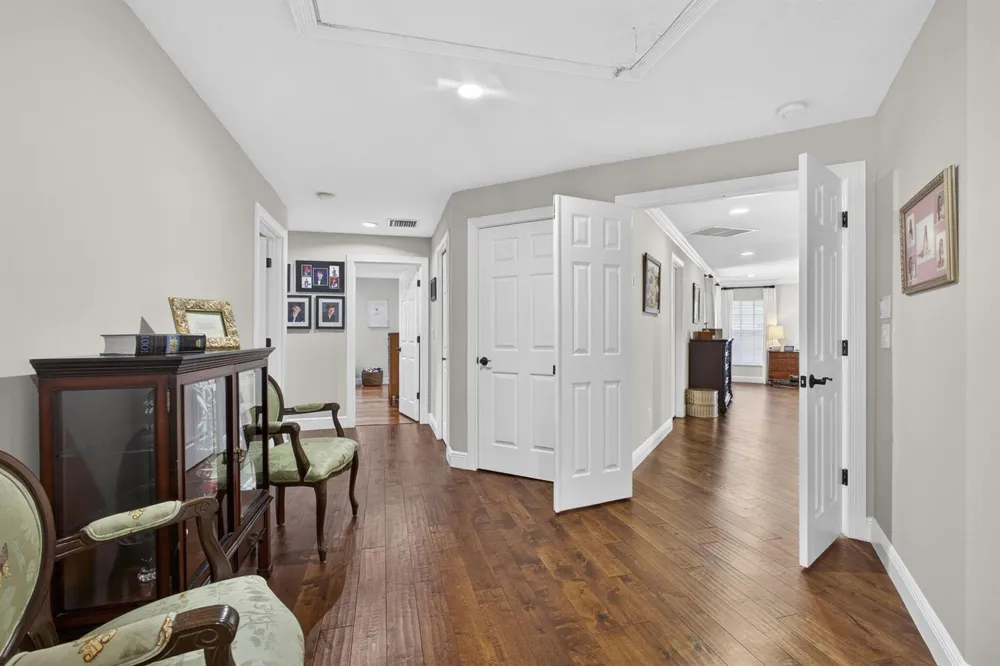 8704 WENDY LANE E West Palm Beach, FL 33411