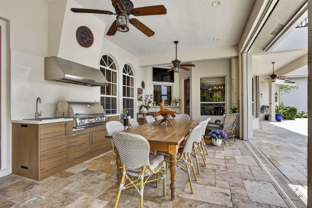 8704 WENDY LANE E West Palm Beach, FL 33411