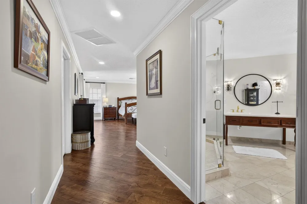 8704 WENDY LANE E West Palm Beach, FL 33411
