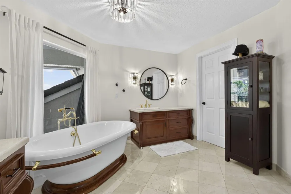 8704 WENDY LANE E West Palm Beach, FL 33411