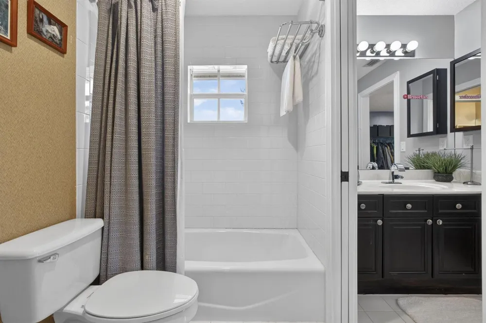 8704 WENDY LANE E West Palm Beach, FL 33411