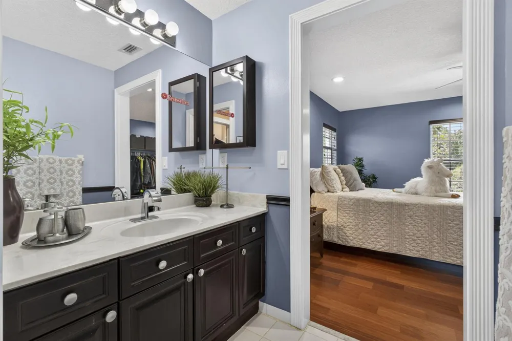8704 WENDY LANE E West Palm Beach, FL 33411