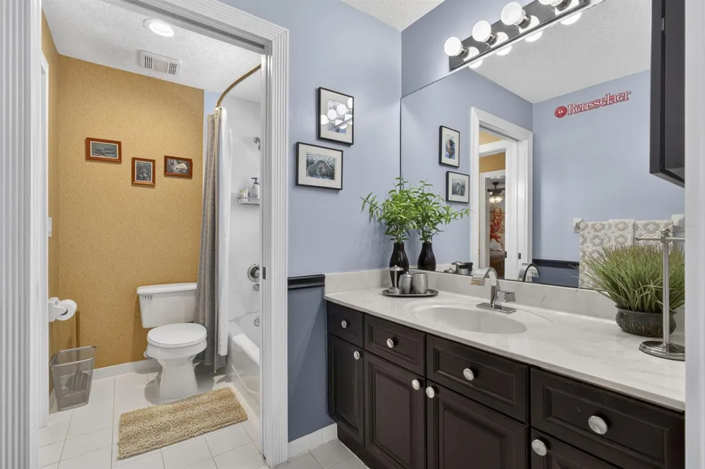 8704 WENDY LANE E West Palm Beach, FL 33411