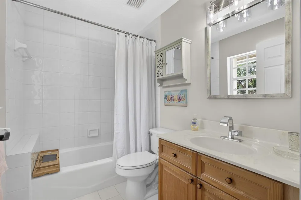 8704 WENDY LANE E West Palm Beach, FL 33411