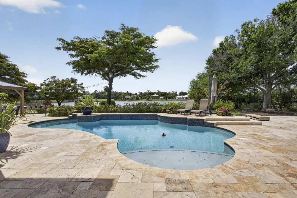 8704 WENDY LANE E West Palm Beach, FL 33411