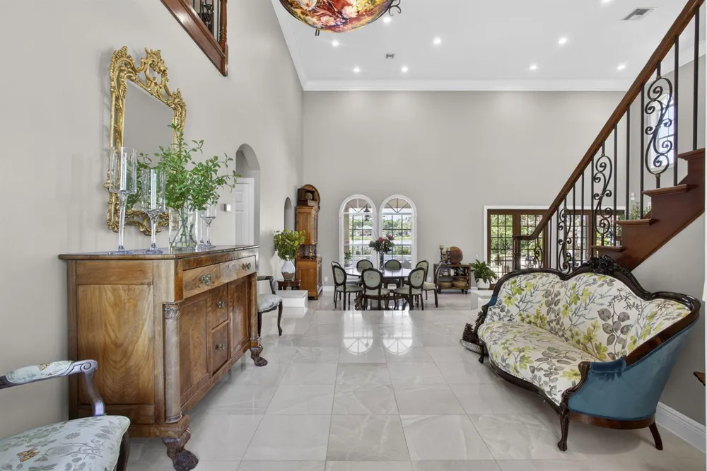 8704 WENDY LANE E West Palm Beach, FL 33411