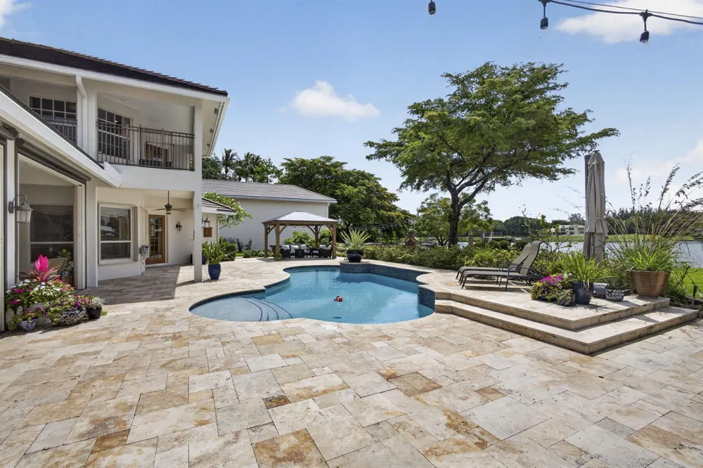 8704 WENDY LANE E West Palm Beach, FL 33411