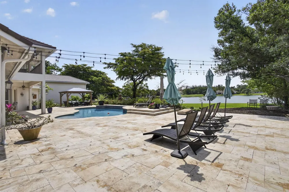 8704 WENDY LANE E West Palm Beach, FL 33411