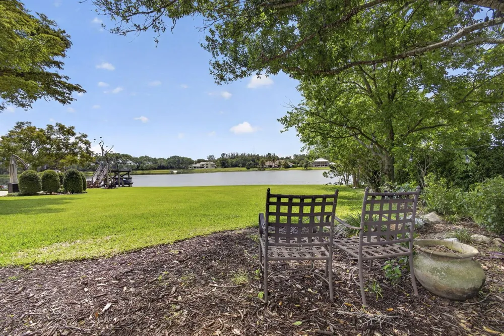8704 WENDY LANE E West Palm Beach, FL 33411