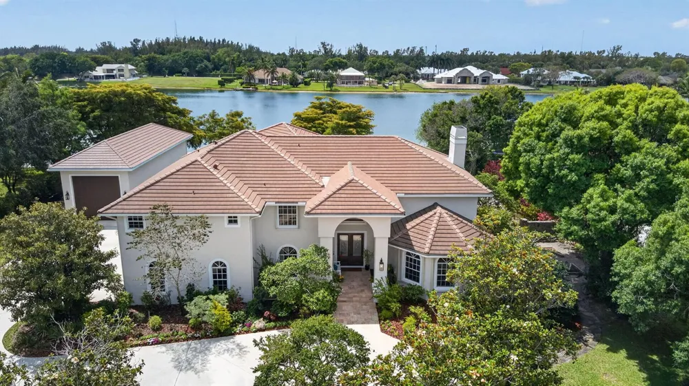 8704 WENDY LANE E West Palm Beach, FL 33411