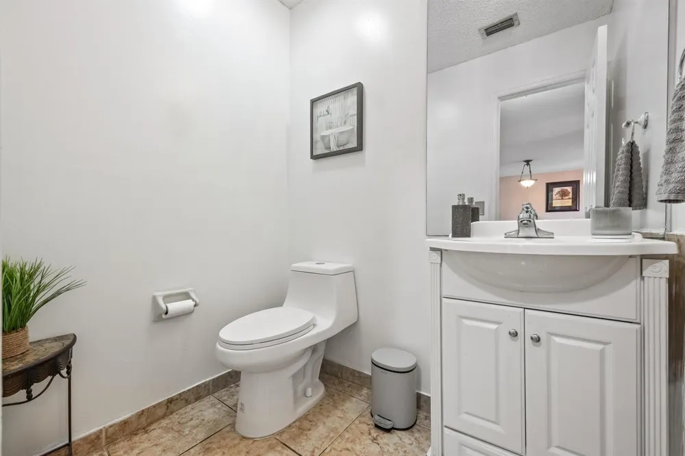 940 SW 96TH AVENUE Pembroke Pines, FL 33025
