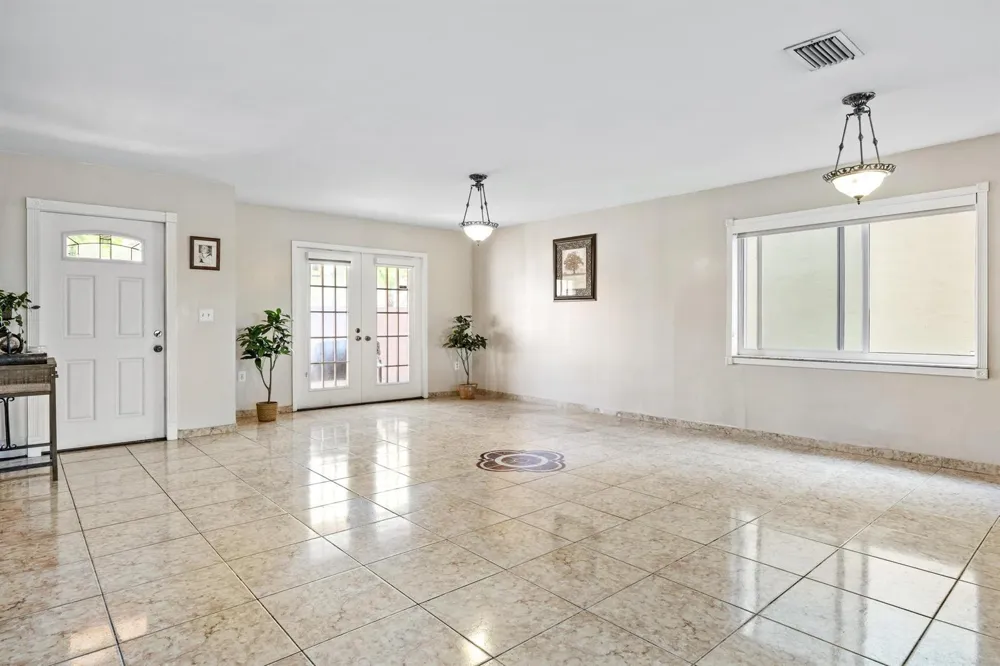 940 SW 96TH AVENUE Pembroke Pines, FL 33025