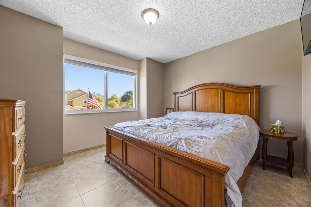 940 SW 96TH AVENUE Pembroke Pines, FL 33025