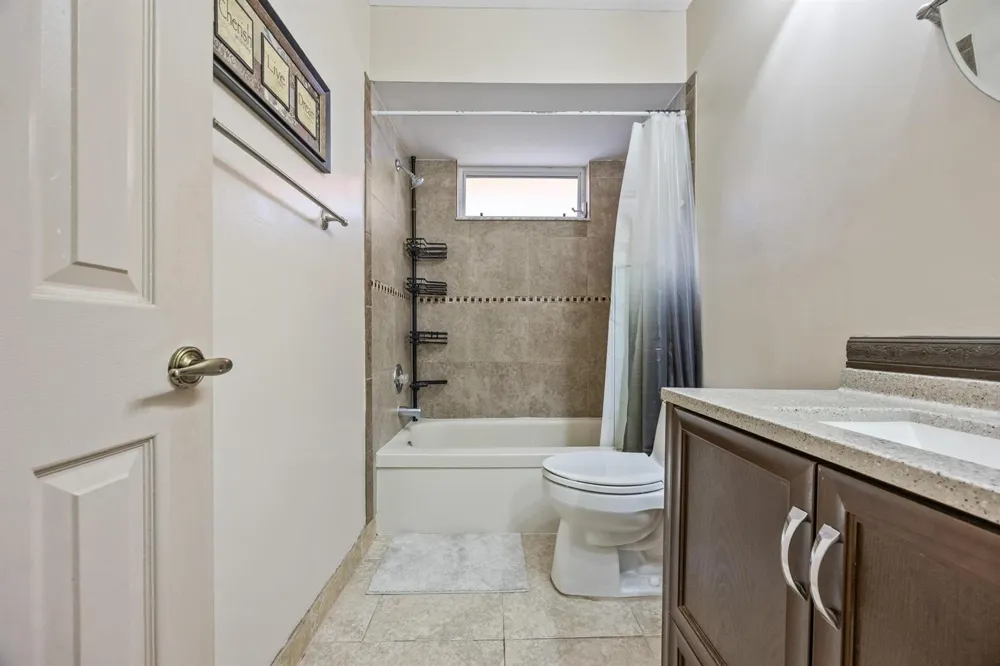 940 SW 96TH AVENUE Pembroke Pines, FL 33025
