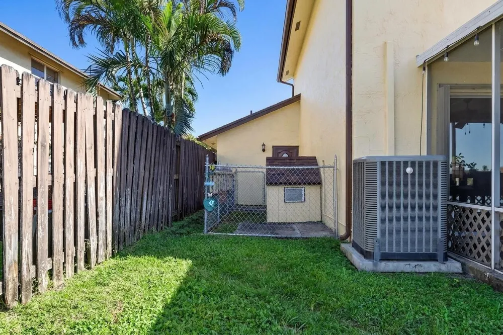 940 SW 96TH AVENUE Pembroke Pines, FL 33025