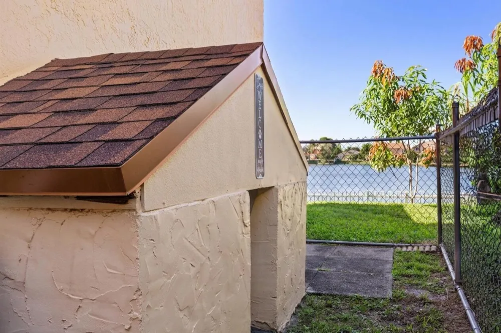 940 SW 96TH AVENUE Pembroke Pines, FL 33025