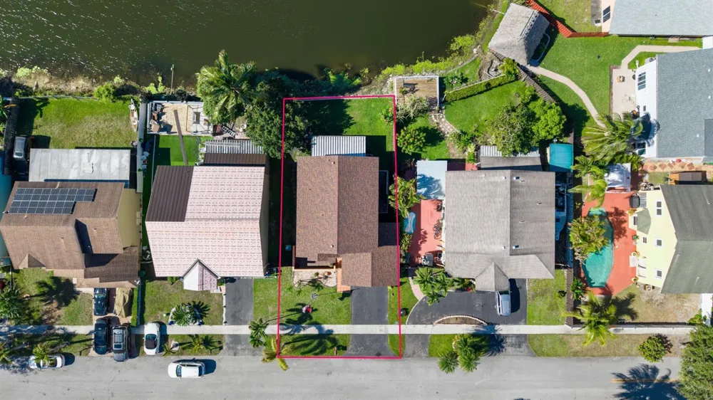 940 SW 96TH AVENUE Pembroke Pines, FL 33025