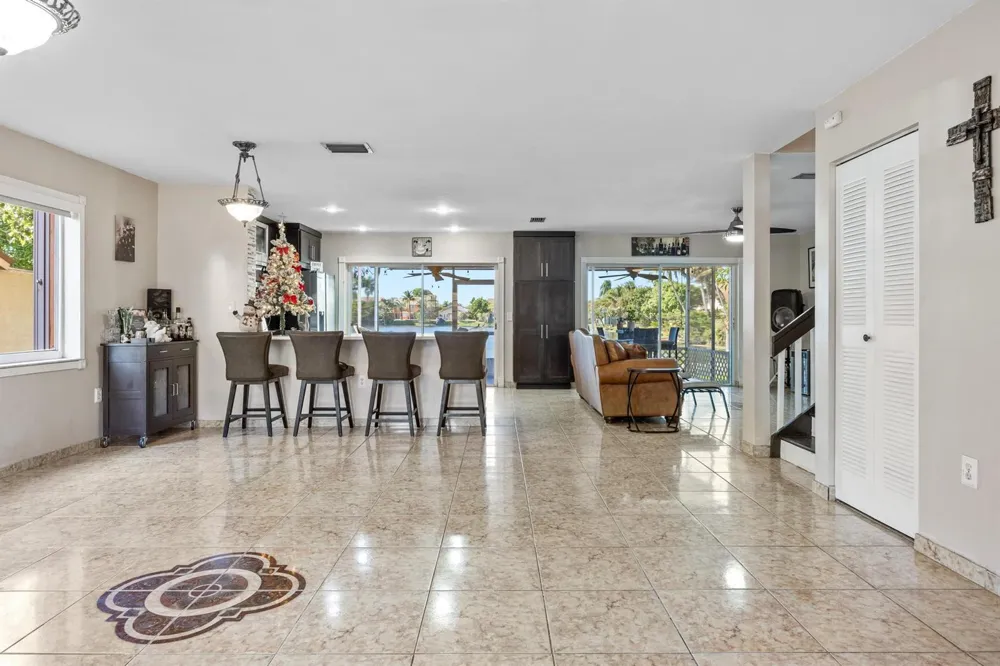 940 SW 96TH AVENUE Pembroke Pines, FL 33025