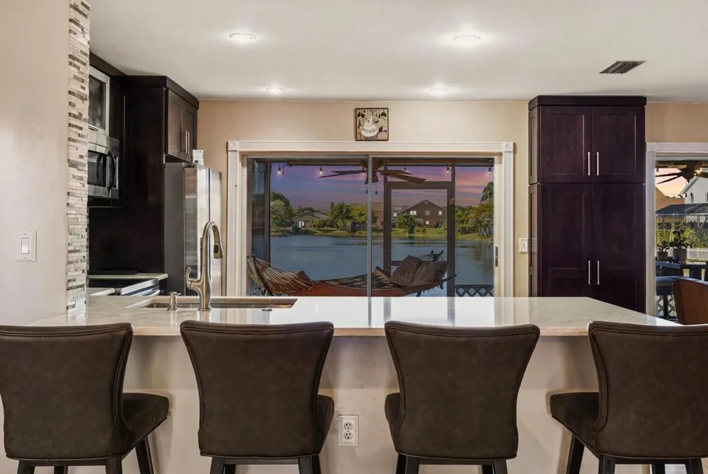 940 SW 96TH AVENUE Pembroke Pines, FL 33025