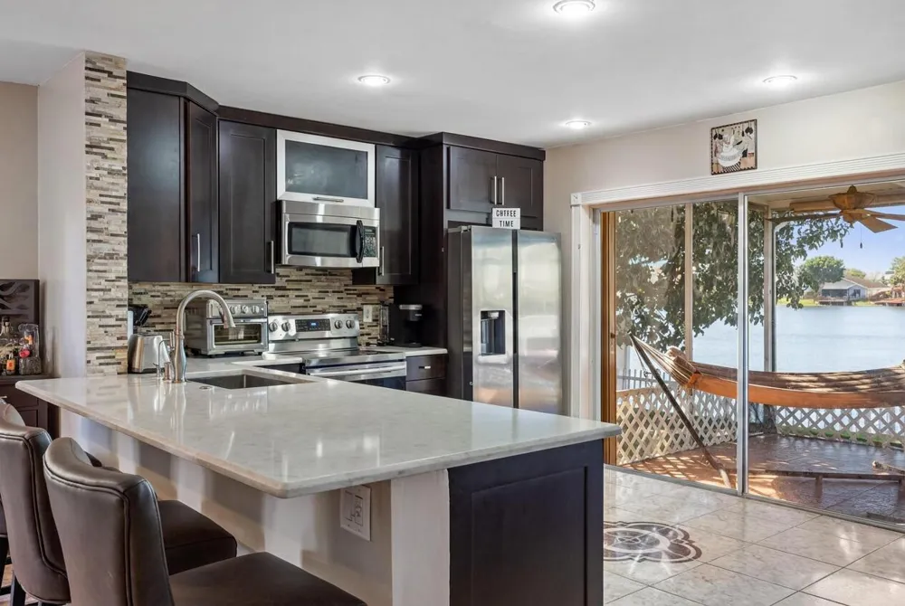 940 SW 96TH AVENUE Pembroke Pines, FL 33025