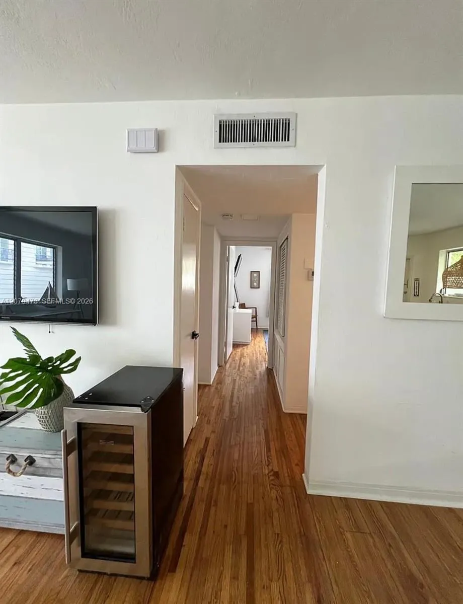 1135 101st St #4 Bay Harbor Islands, FL 33154