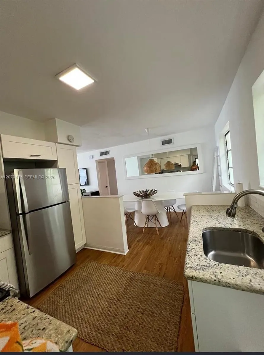 1135 101st St #4 Bay Harbor Islands, FL 33154