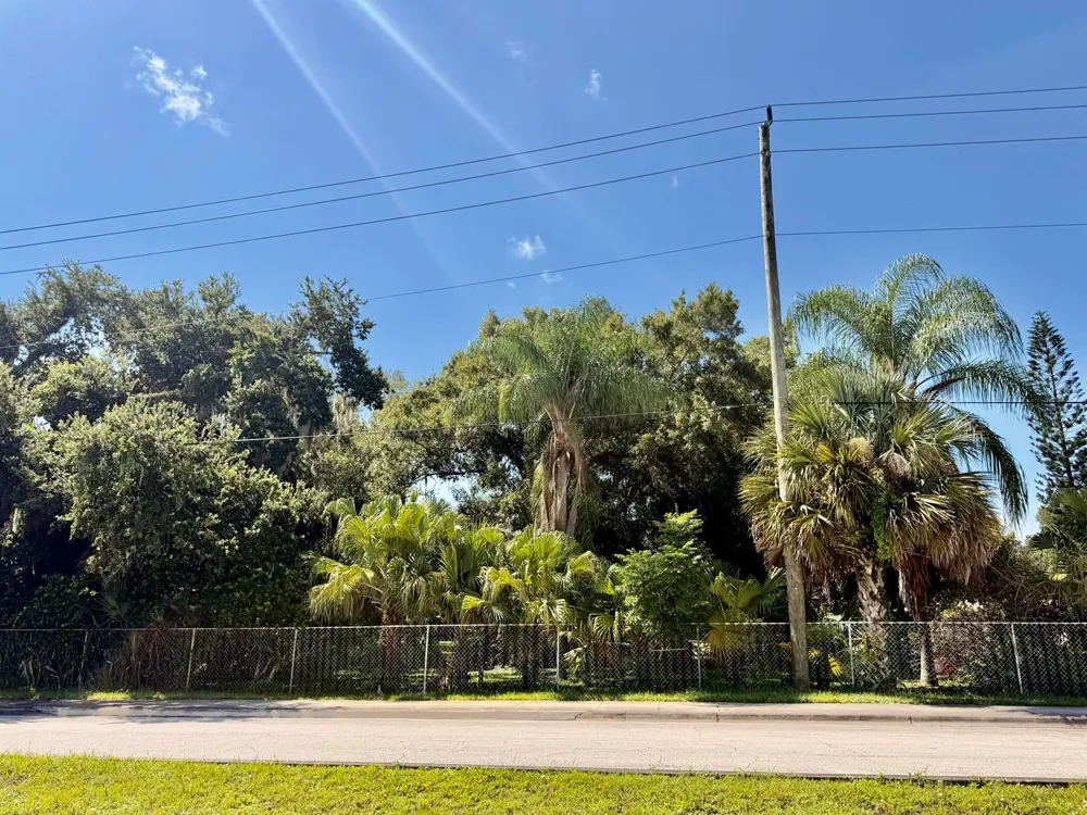 304 SE 4TH STREET Okeechobee, FL 34974