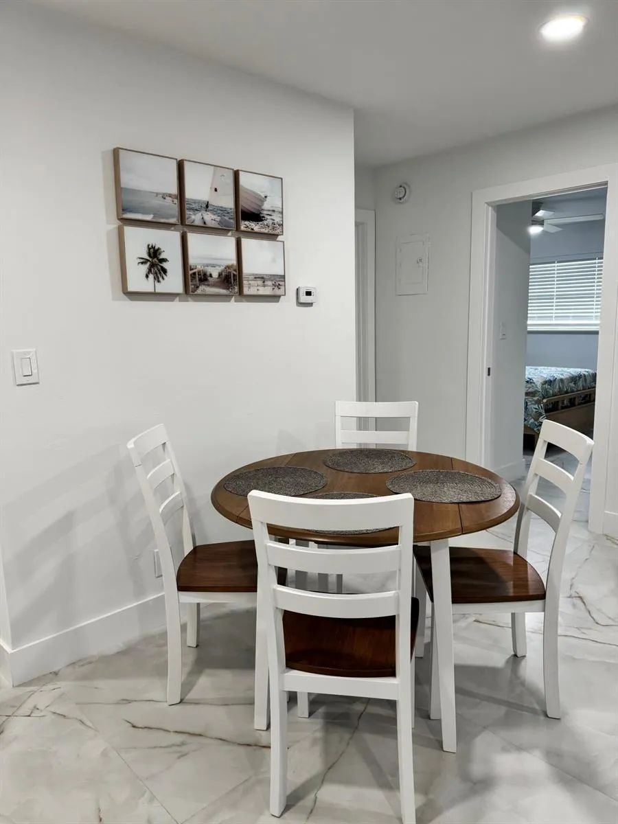 221 SE 11TH AVENUE #1 Pompano Beach, FL 33060