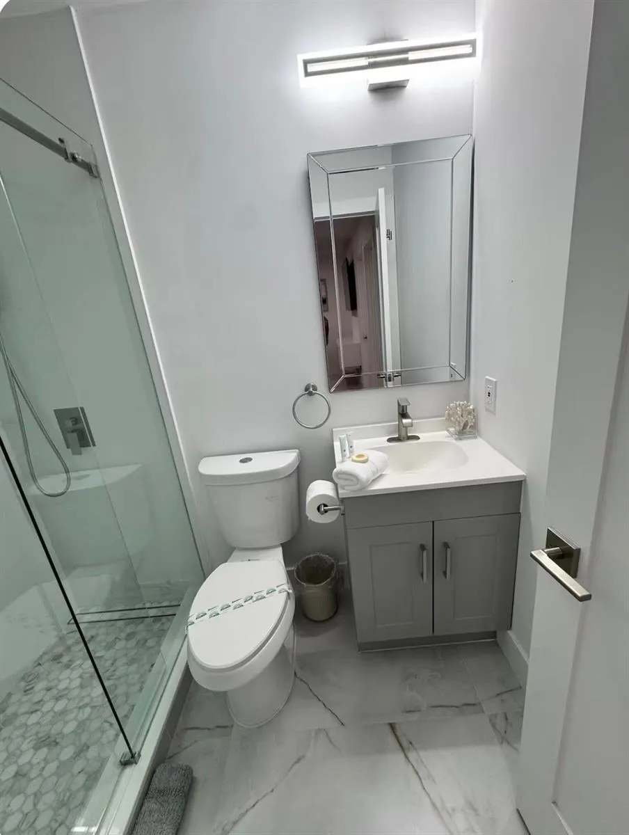 221 SE 11TH AVENUE #1 Pompano Beach, FL 33060