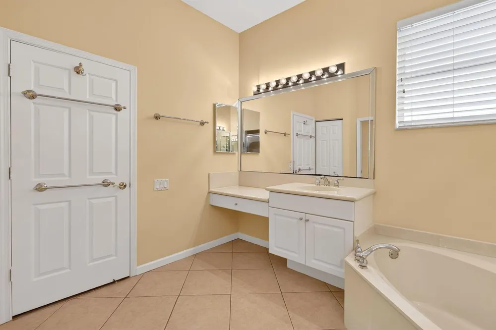 174 NW Lawton Road Port St. Lucie, FL 34986