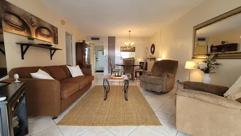 2901 NW 48th Avenue #461